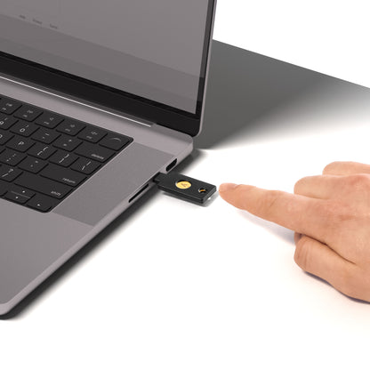 Security Key C NFC by Yubico